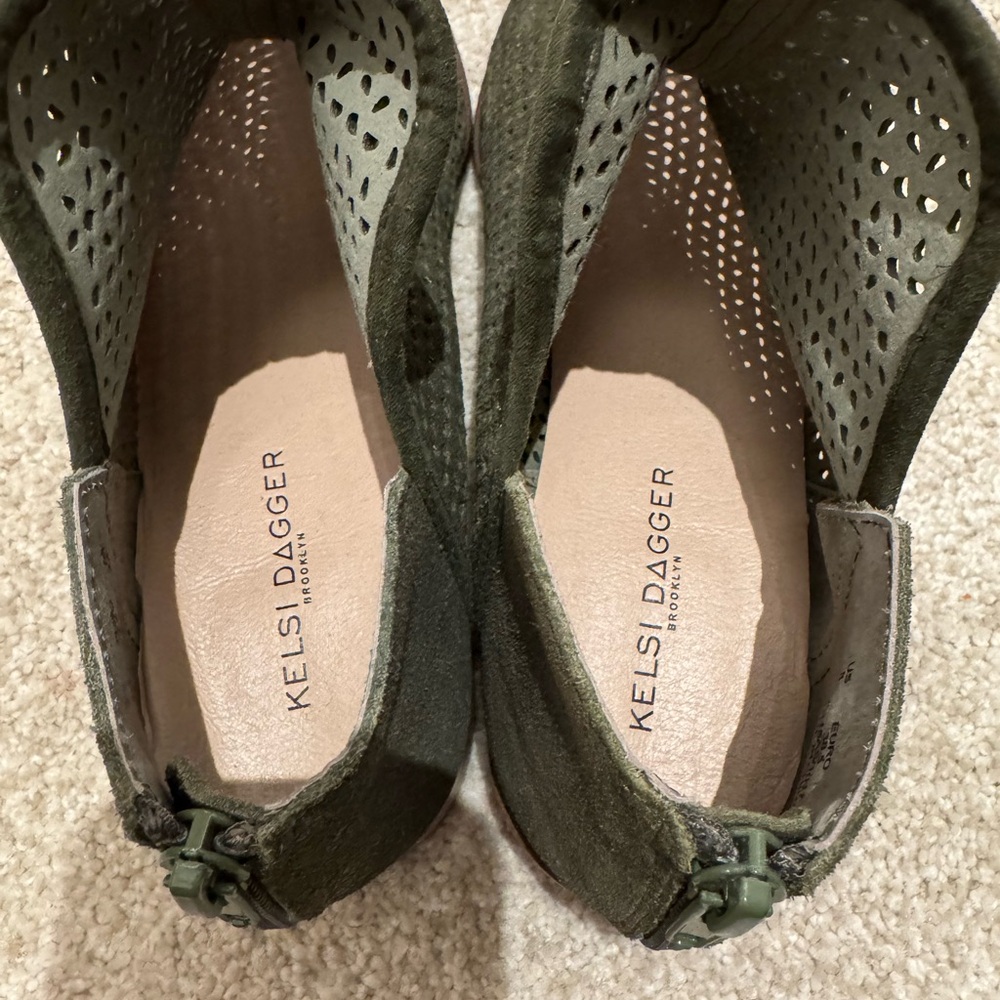 Kelsi Dagger Green Booties women’s size 8 - Picture 7 of 7